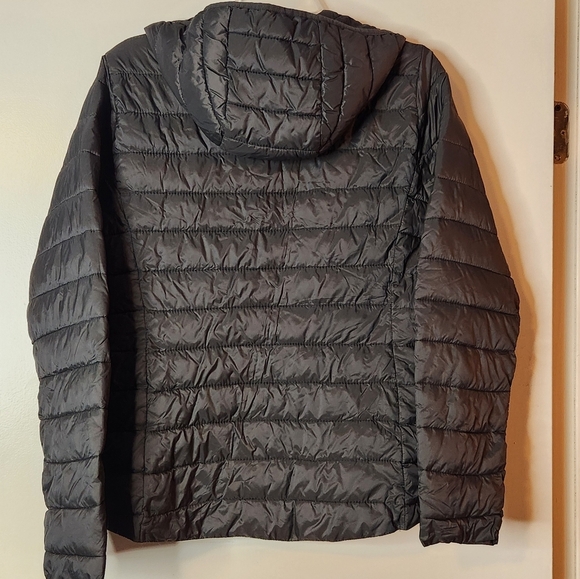 Old Navy Active Black Quilted Jacket - Picture 2 of 3